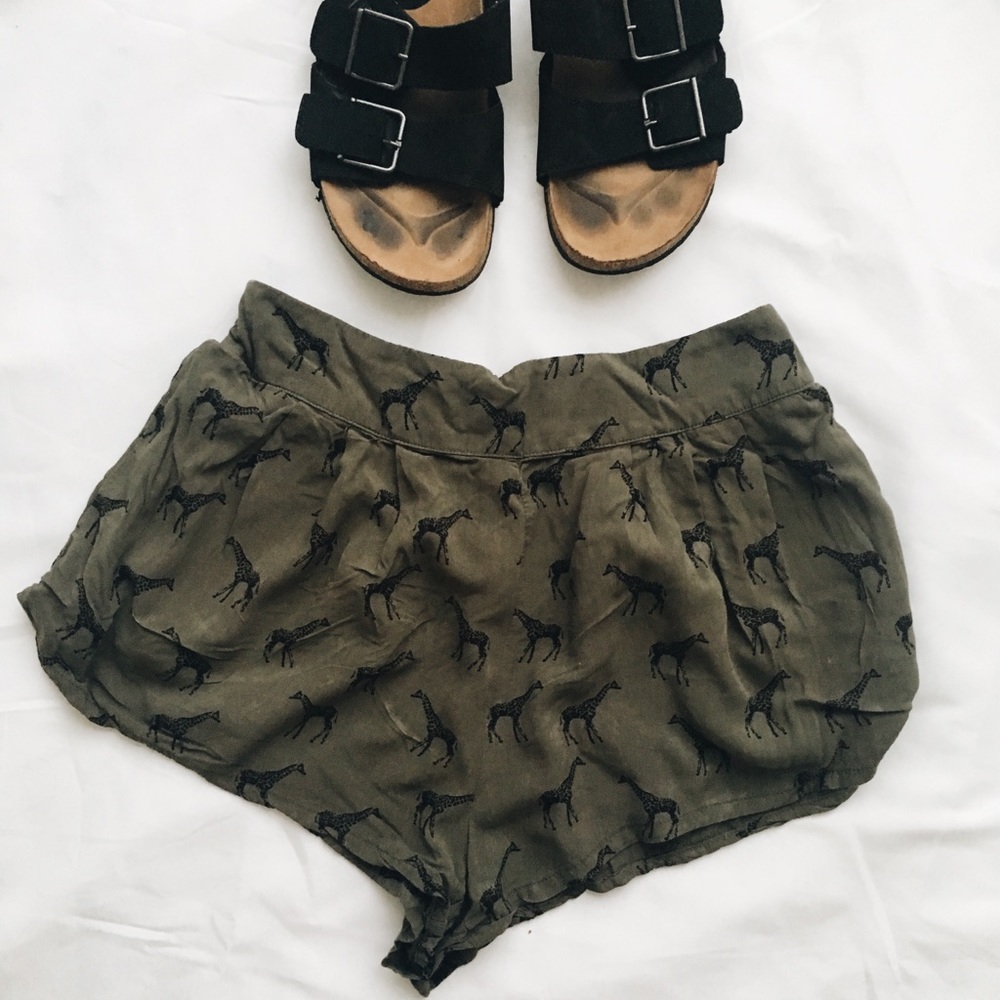 Giraffe Printed Shorts